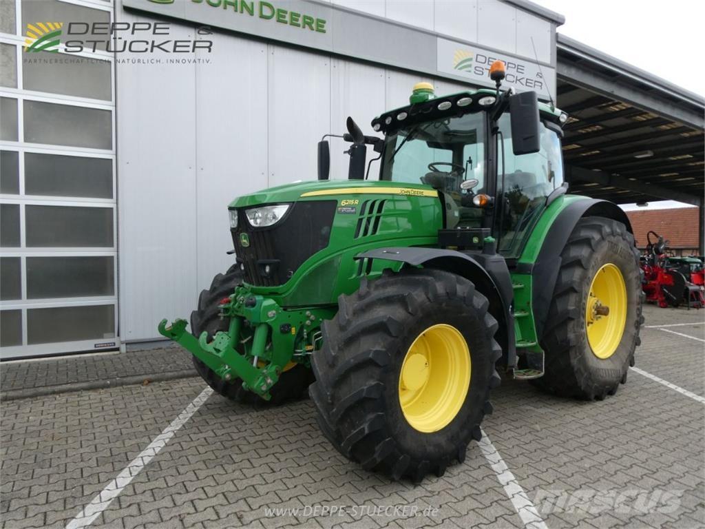 John Deere 6215R الجرارات