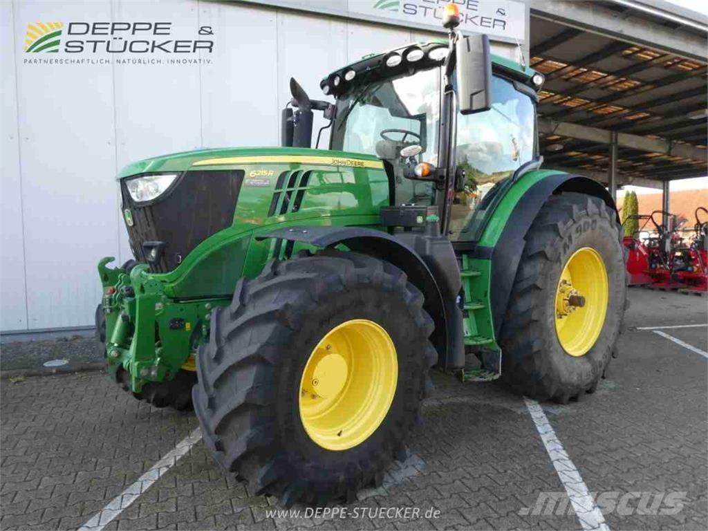 John Deere 6215R الجرارات