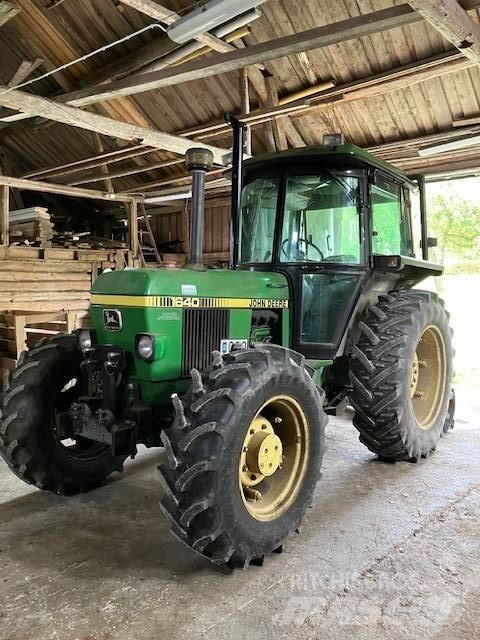 John Deere 1640 الجرارات