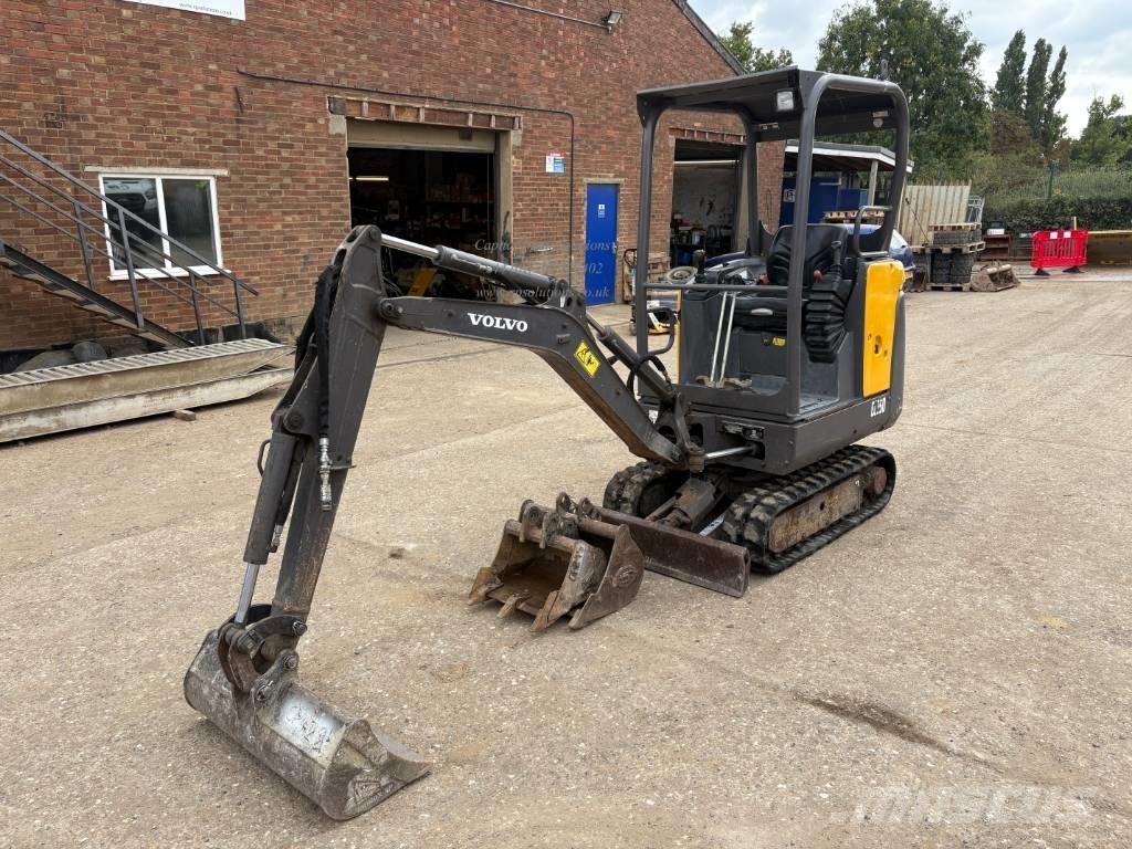 Volvo EC 15 D حفارات صغيرة أقل من 7 طن (حفارات صغيرة)