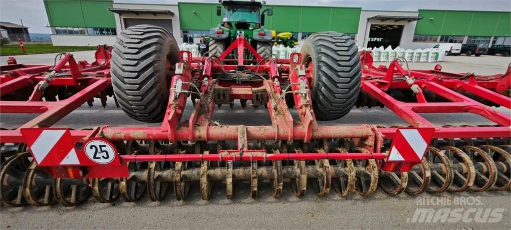 Horsch Joker 12 RT زحافات ساحقة