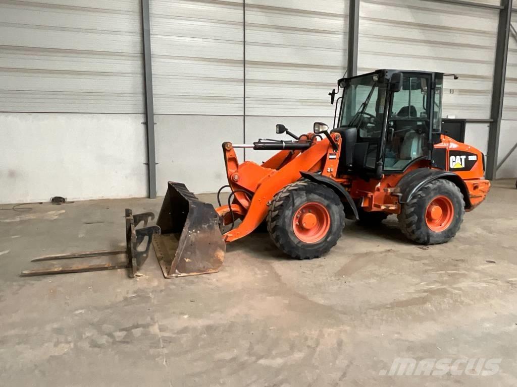 CAT 908 H لوادر بعجل