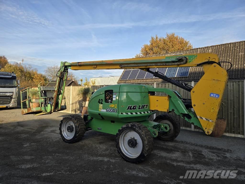 JLG 600 AJ رافعات سلة مفصلية