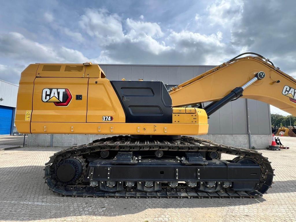 CAT 374 حفارات زحافة