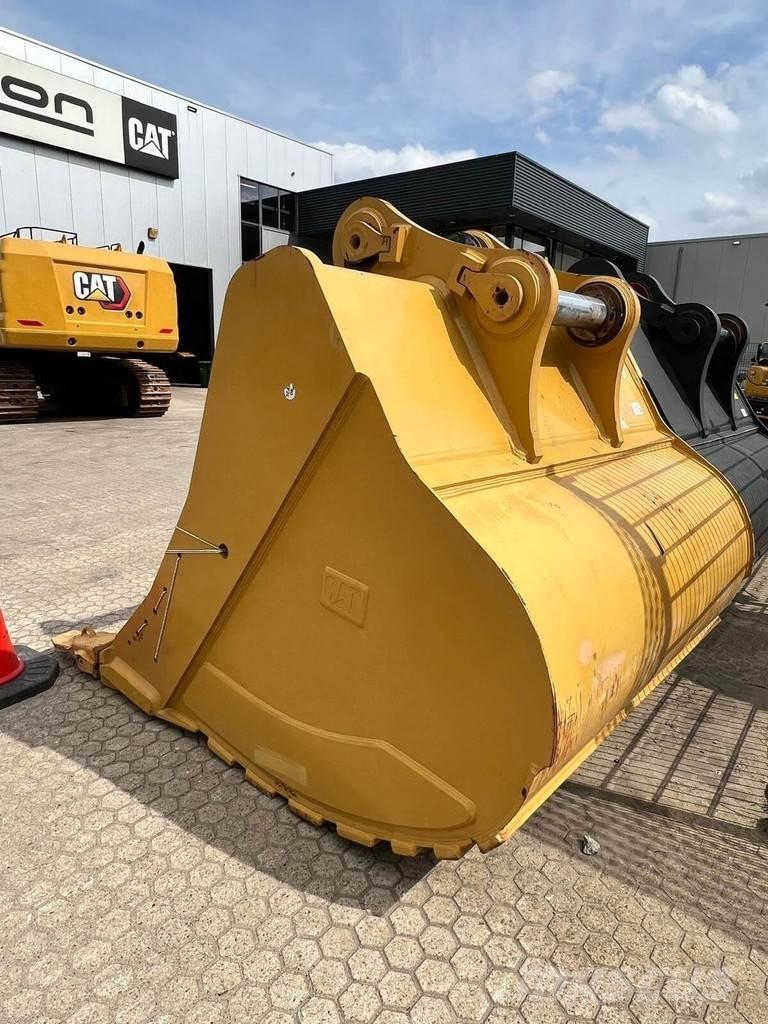 CAT 374 حفارات زحافة