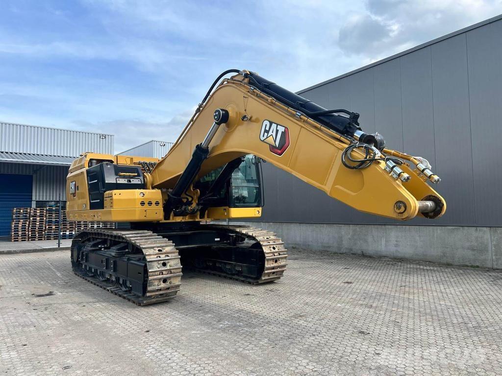 CAT 374 حفارات زحافة