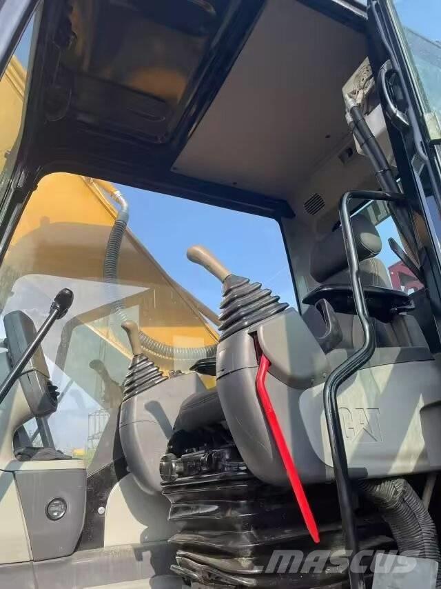 CAT 336D حفارات زحافة