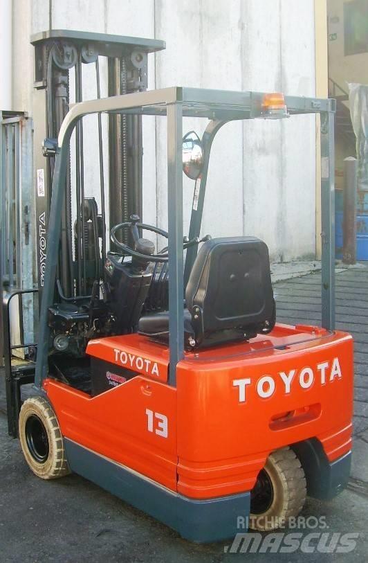 Toyota 5 FB E 13 شاحنات ذات رافعات شوكية تعمل بالكهرباء
