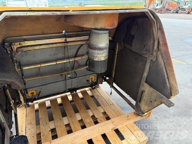 Liebherr L 556 BODY الشاسيه والتعليق