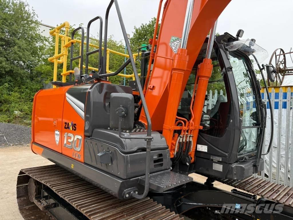 Hitachi ZX130-7 حفارات زحافة
