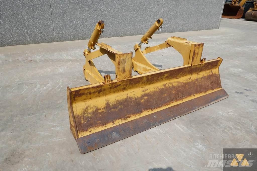 CAT Skidder blade نصول