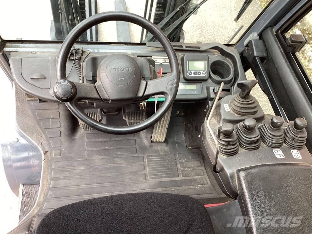 Toyota 8FDJF35 شاحنات الديزل