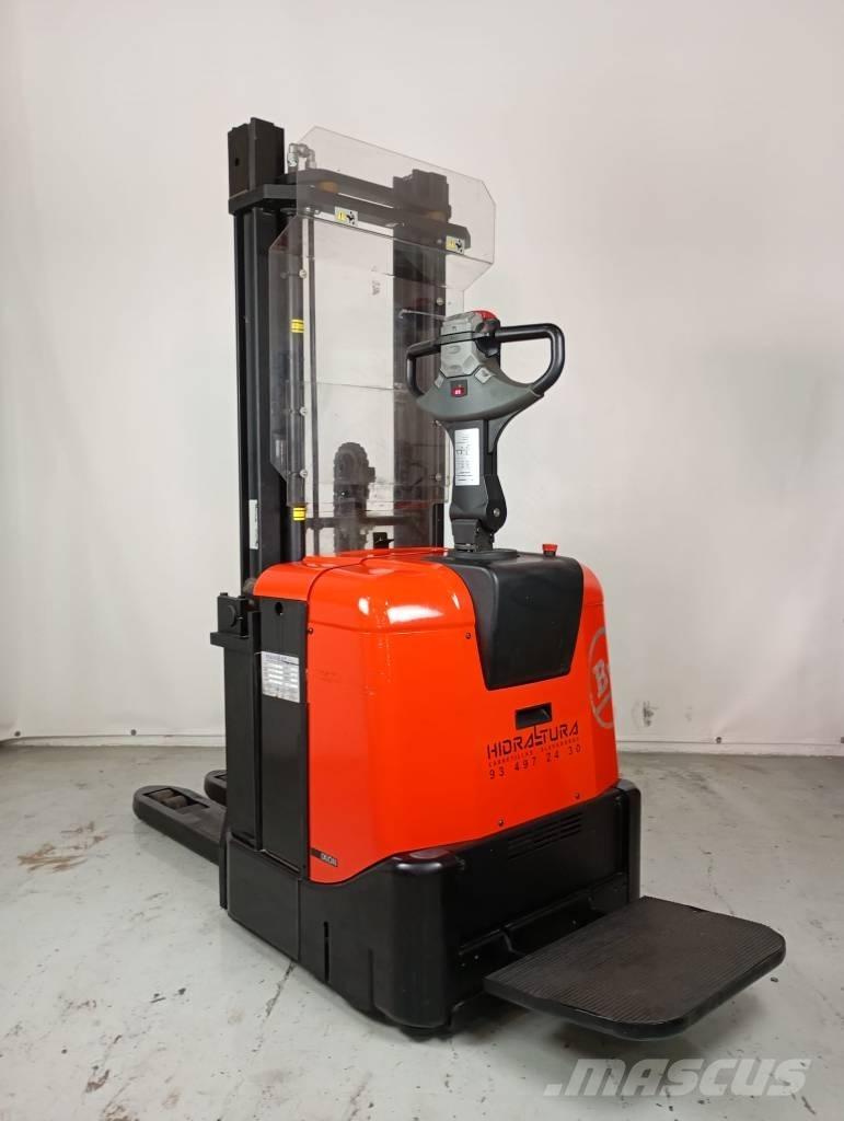 BT SPE 125 شاحنات مناولة ذاتية الدفع