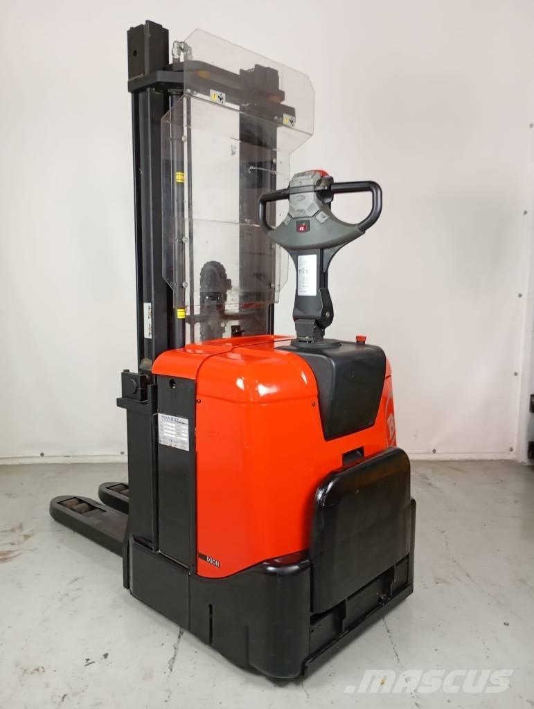BT SPE 125 شاحنات مناولة ذاتية الدفع