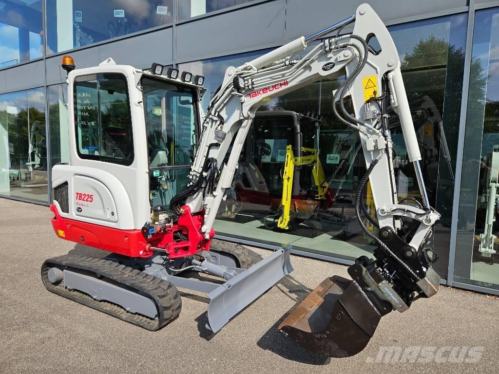 Takeuchi TB 225 حفارات صغيرة أقل من 7 طن (حفارات صغيرة)