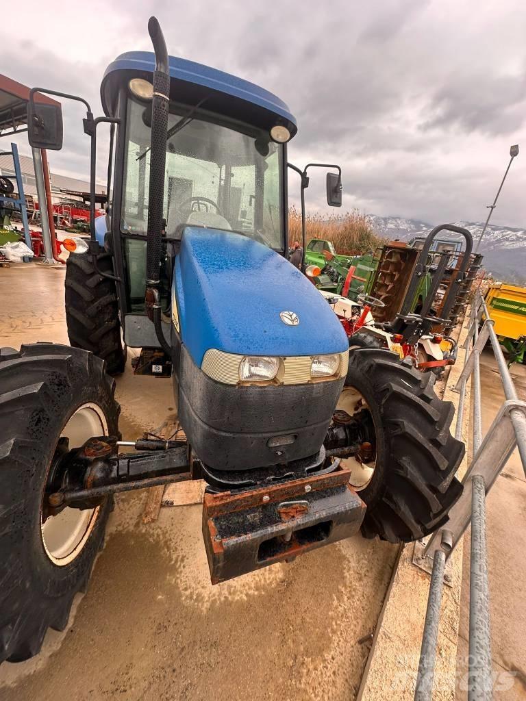 New Holland TD 5040 الجرارات