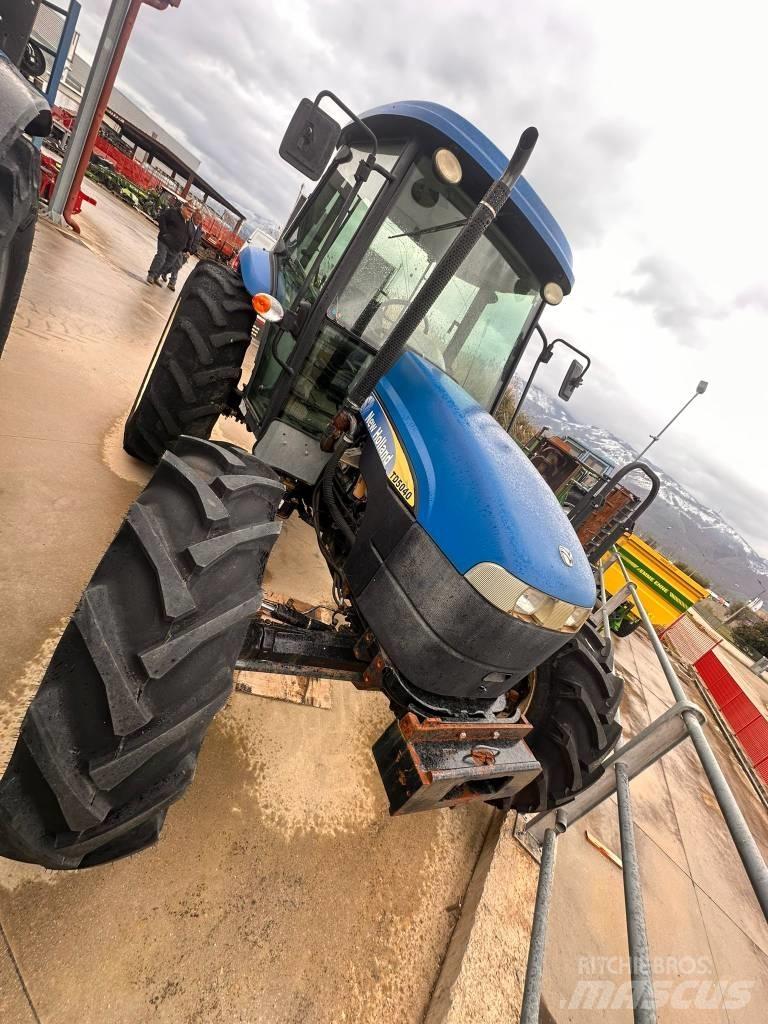 New Holland TD 5040 الجرارات