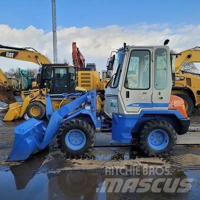 Hitachi LX 20-7 لوادر بعجل