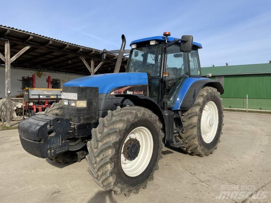 New Holland TM 190 الجرارات