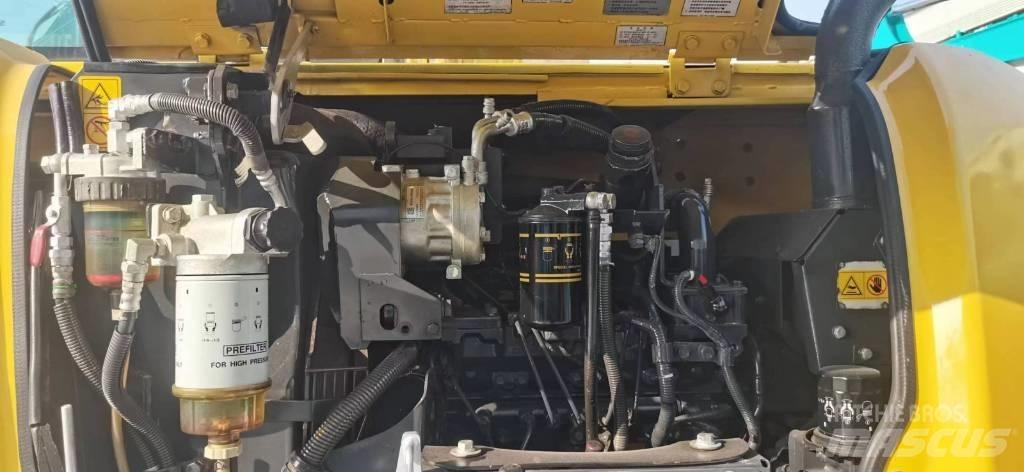 Komatsu PC 60 حفارات زحافة