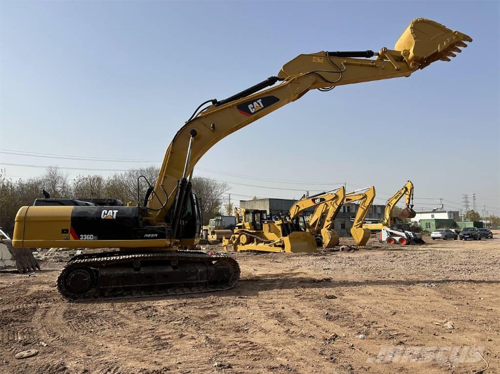 CAT 336 D2L حفارات زحافة