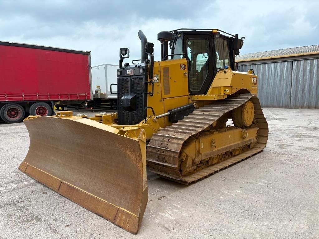 CAT D 6 LGP بلدوزرات مجنزرة