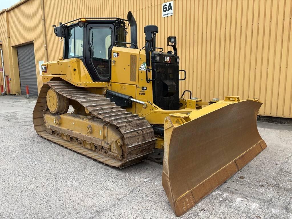 CAT D 6 LGP بلدوزرات مجنزرة