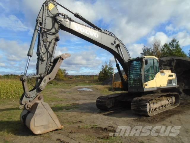 Volvo EC 220 DL حفارات زحافة