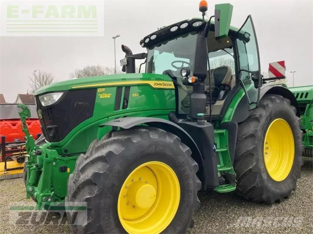 John Deere 6r250 الجرارات