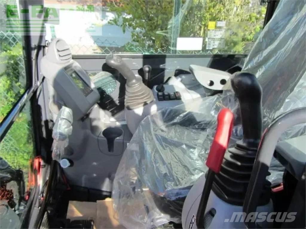 Hitachi zx 33 u-6 حفارات بعجل