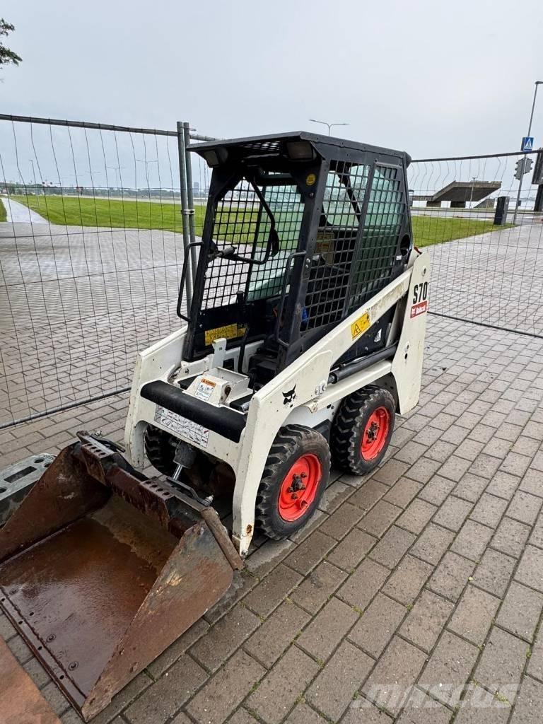 Bobcat S 70 لوادر انزلاقية التوجيه