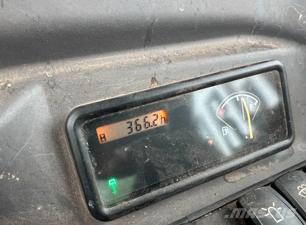 Volvo EC 27 D حفارات صغيرة أقل من 7 طن (حفارات صغيرة)