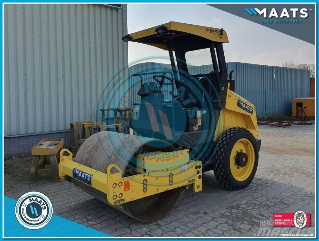Bomag BW 124 D H-4 مداحل أحادية الأسطوانة
