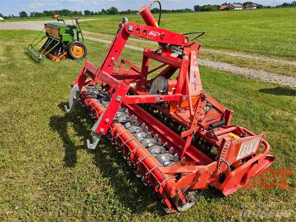 Lely 2,50 m الكاسحات وقلابات التربة ذات المحركات