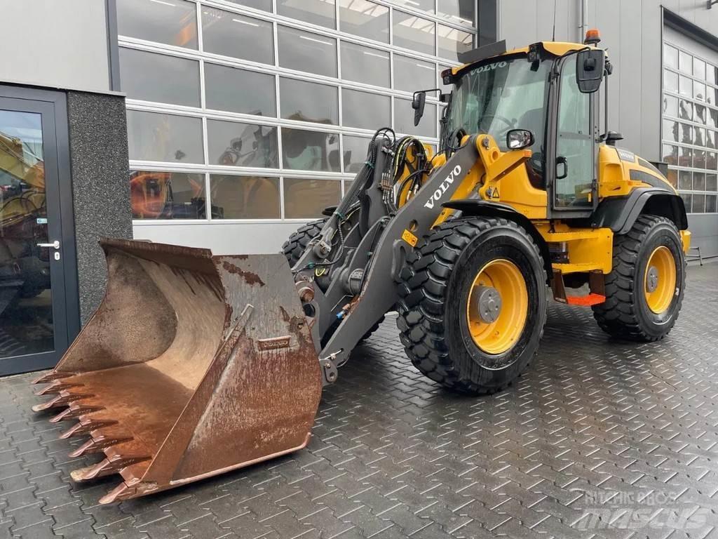 Volvo L50H لوادر بعجل