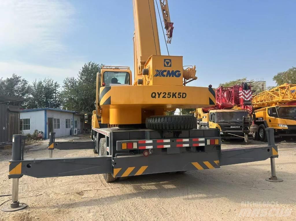 XCMG QY 25 K5D رافعات صالحة لكل أنواع الطرق
