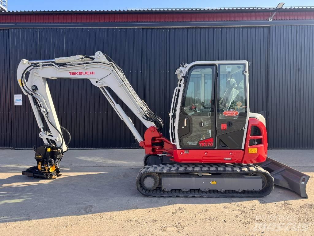 Takeuchi TB 370 حفارات وسط 7 طن - 12 طن