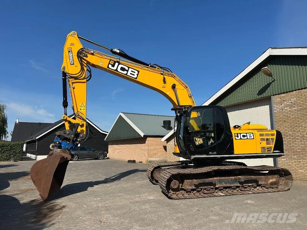 JCB JS220LC plus حفارات زحافة