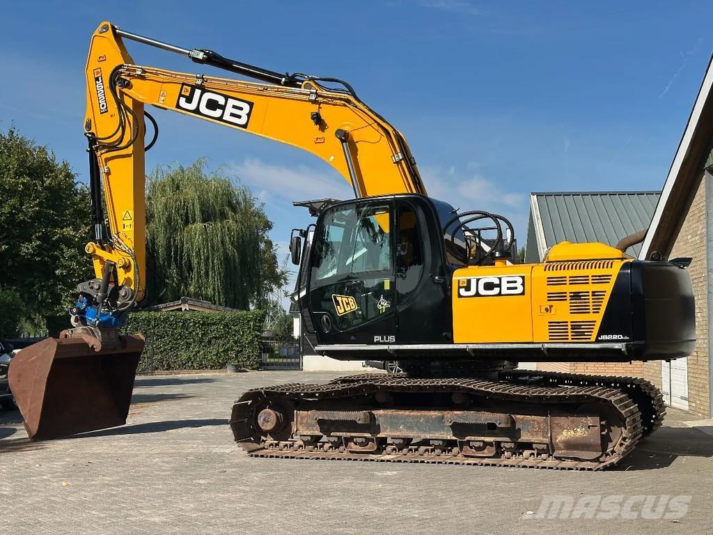 JCB JS220LC plus حفارات زحافة