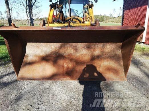JCB 4 X لوادر بعجل