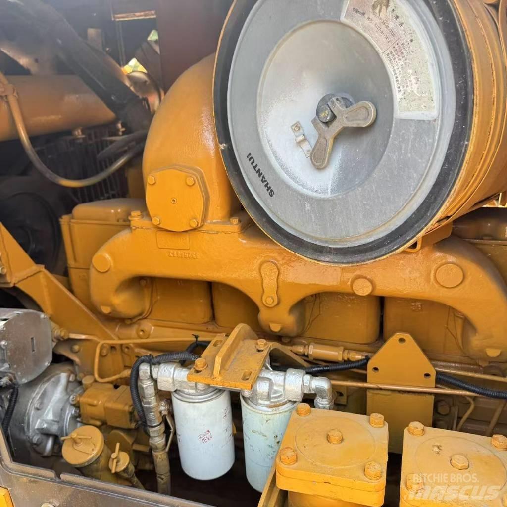 Shantui SD 22 بلدوزرات مجنزرة