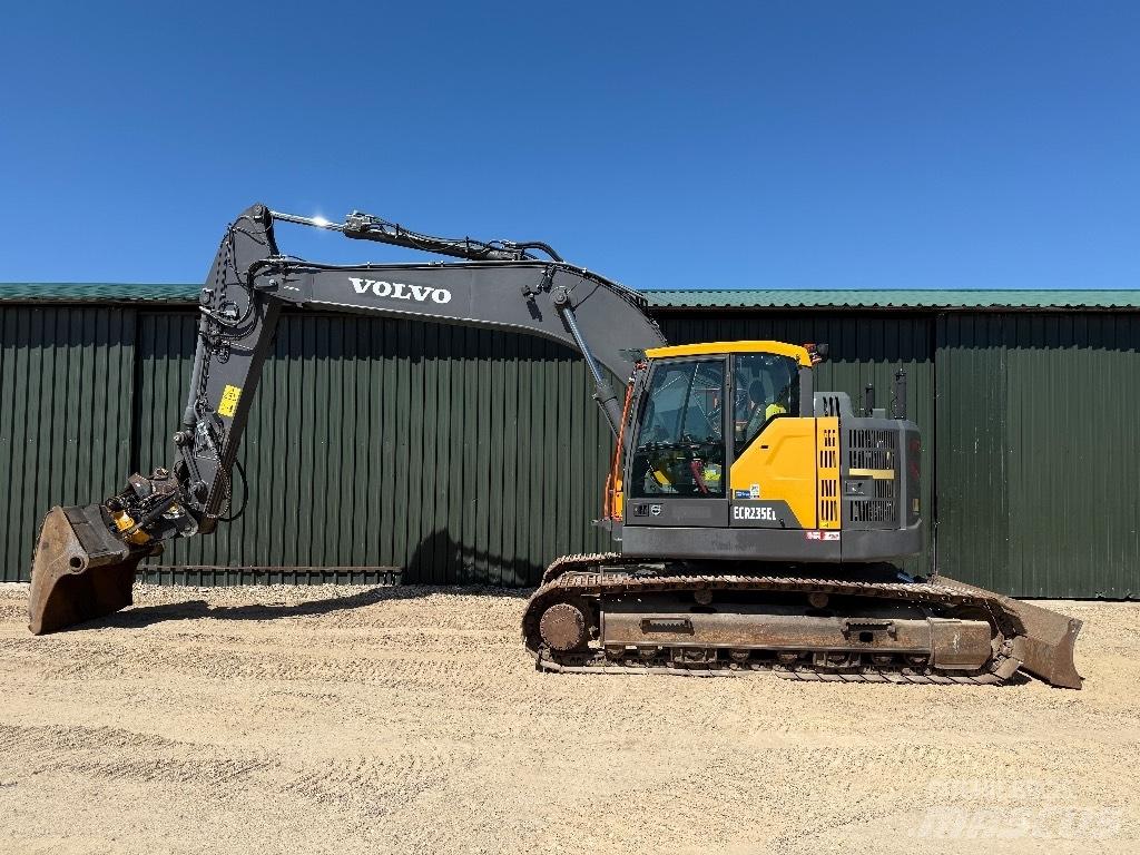 Volvo ECR 235 EL حفارات زحافة
