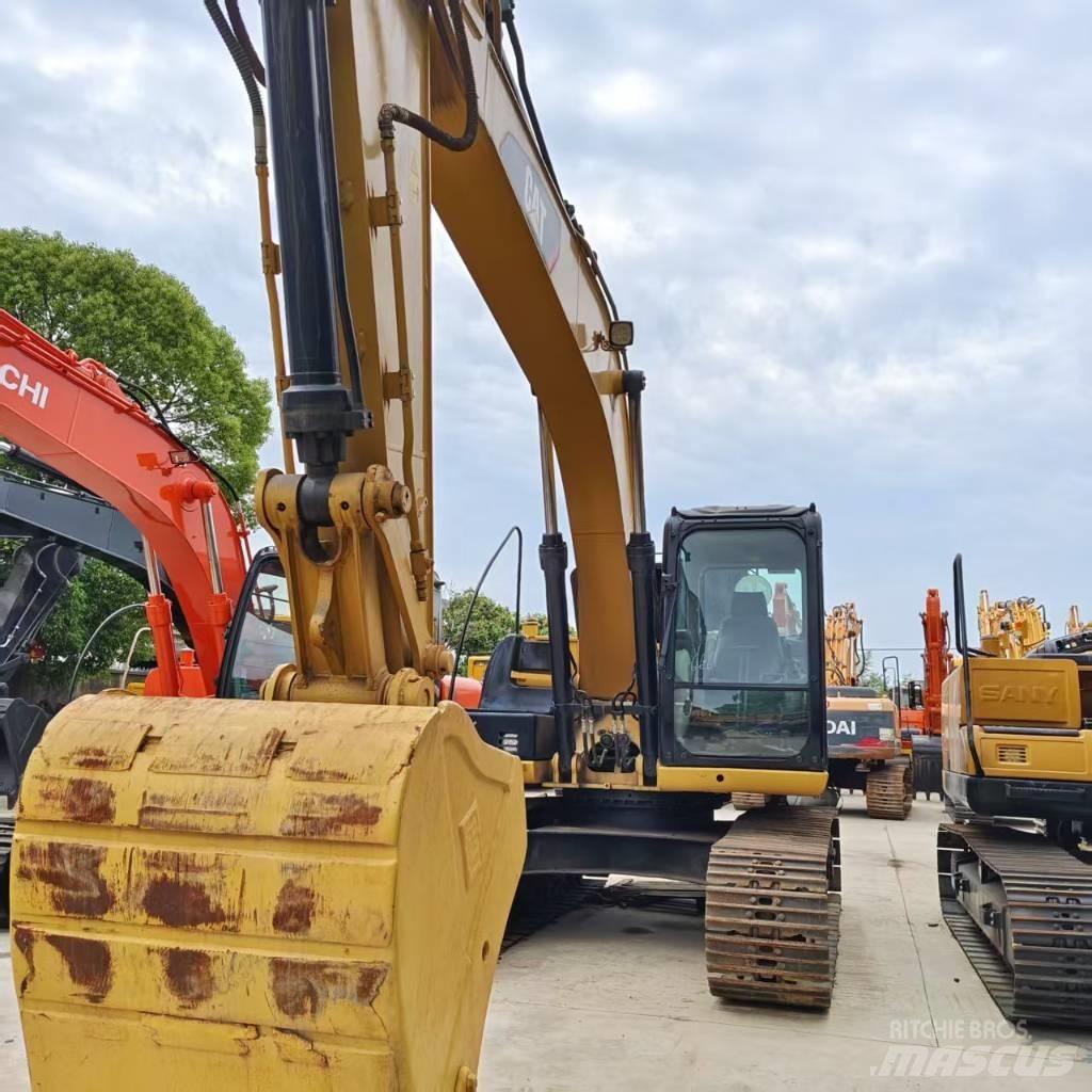 CAT 315 D2 حفارات زحافة