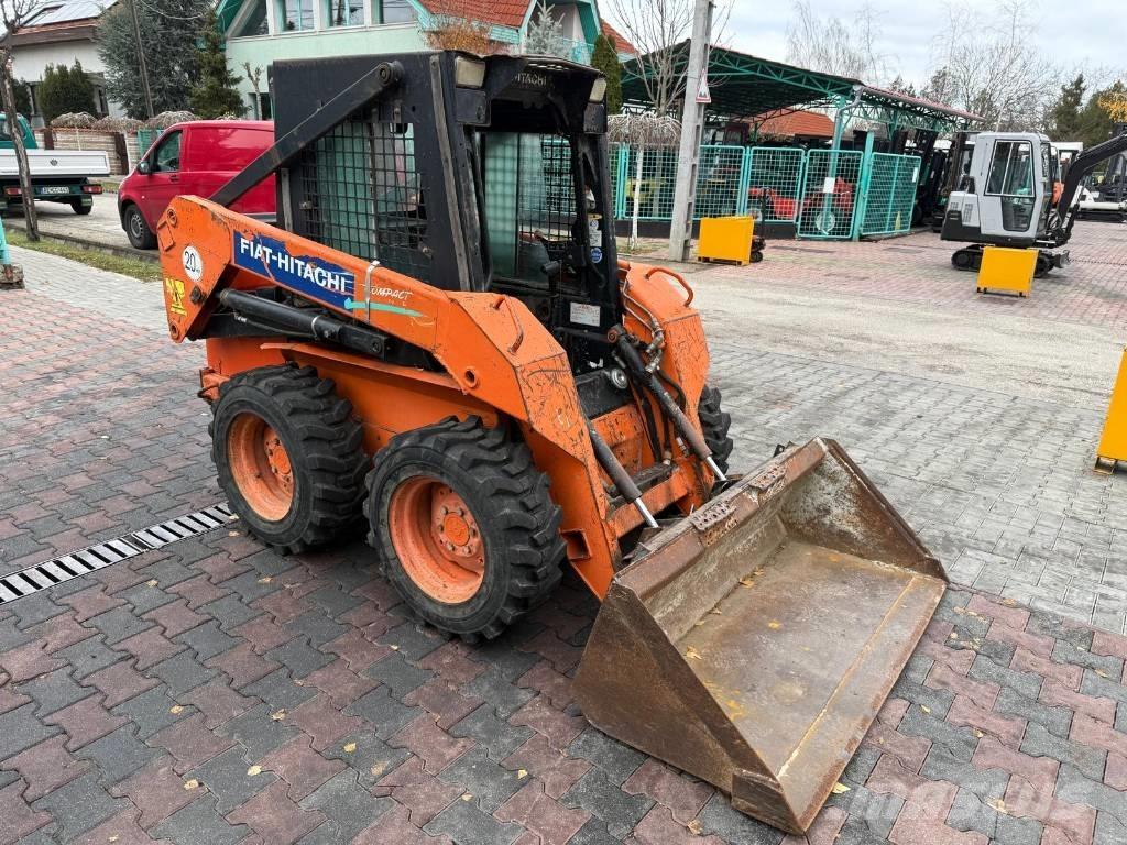 Hitachi DIZEL    V-4231 لوادر بعجل