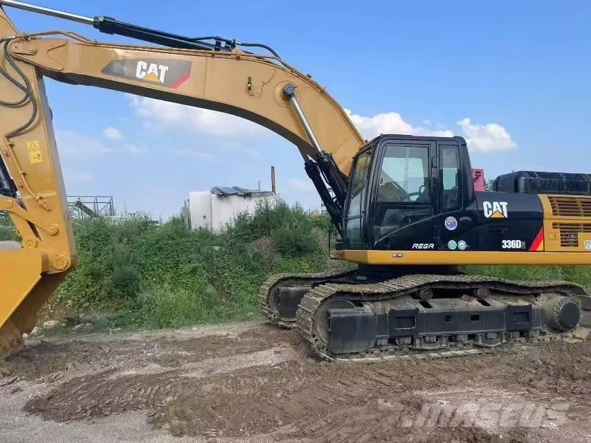 CAT 336 D حفارات زحافة