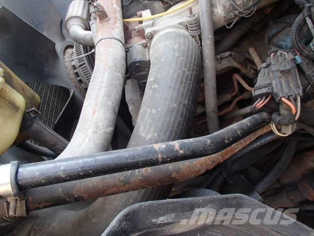 International 7400 حراثات ونصول الجليد