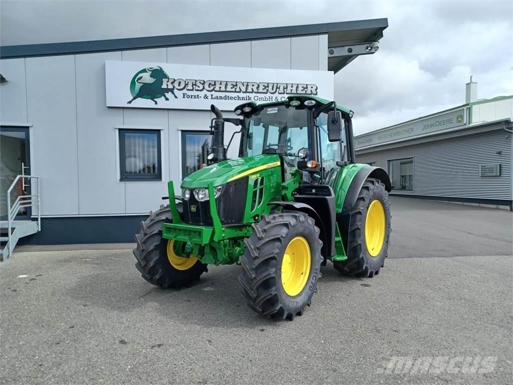 John Deere 6110M الجرارات