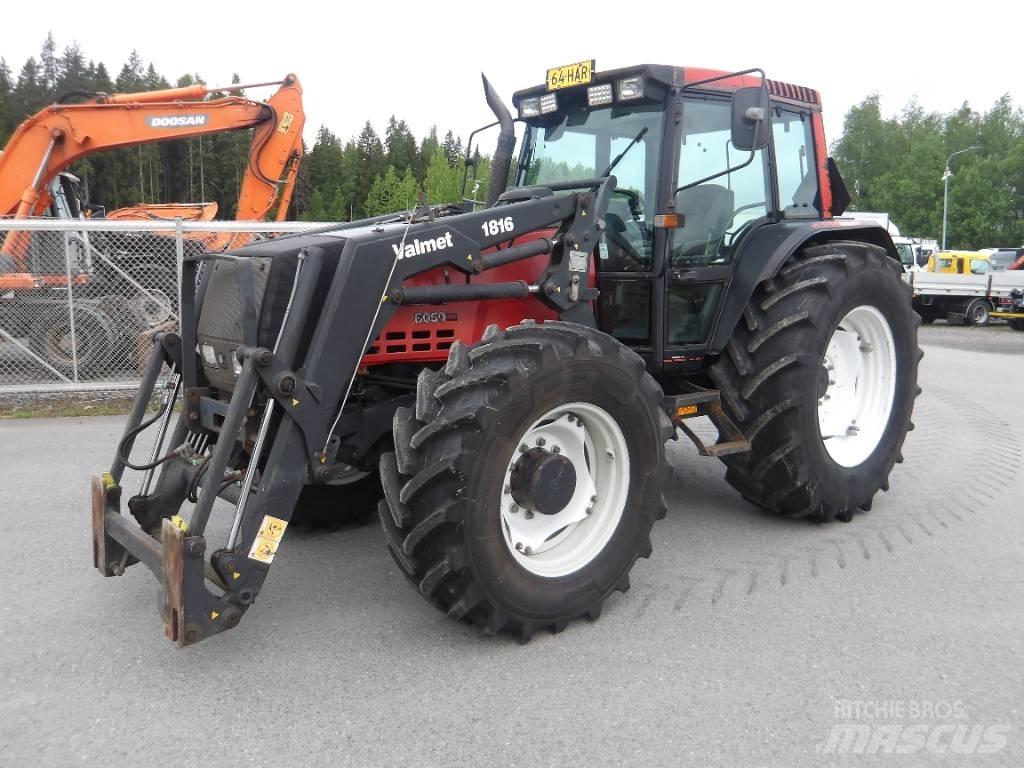 Valtra 8050 الجرارات