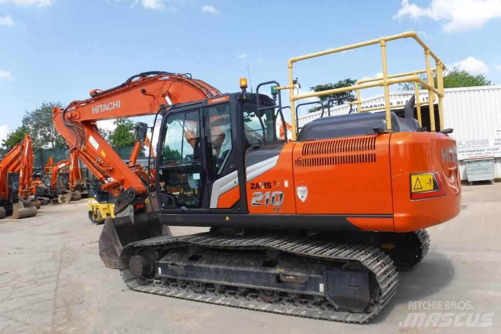 Hitachi ZX 210 LC-7 حفارات زحافة