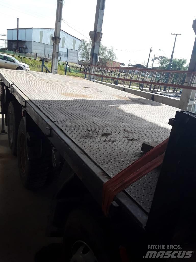 Ford Cargo 2422 E شاحنات الرافعات